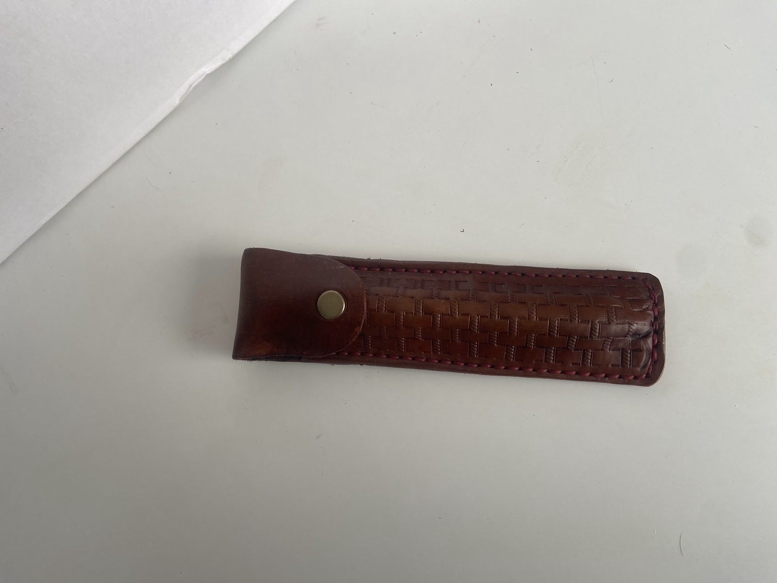 Croc-Textured Dark Brown Leather Key Sleeve — photo 1