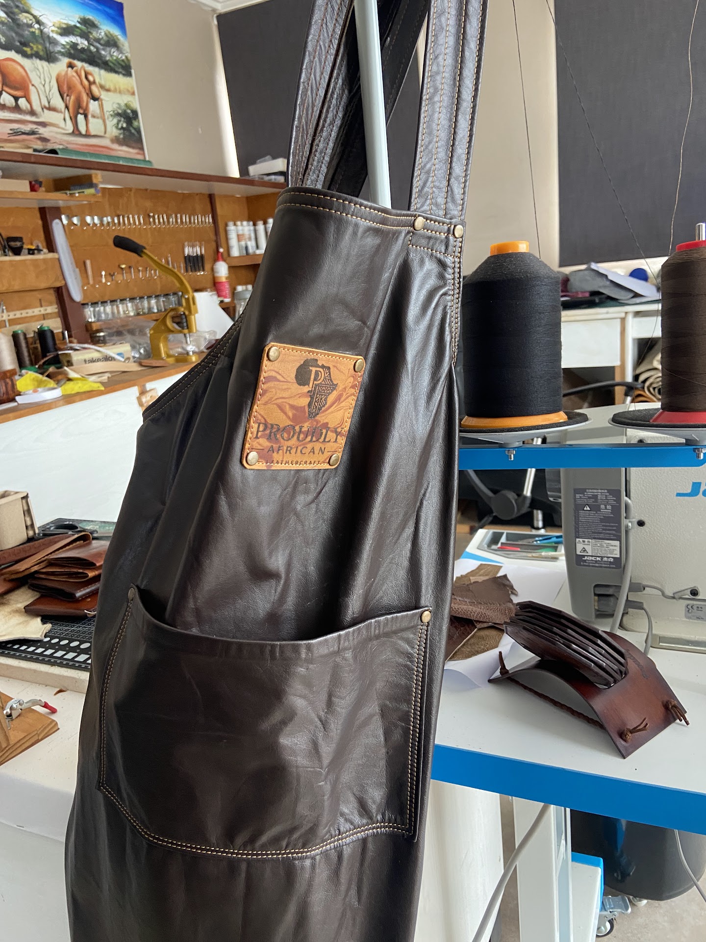 Dark Brown Leathercraft Apron with Tool Pockets — photo 1